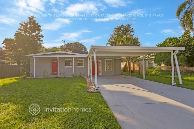 6029 Flora Terrace in Apollo Beach, FL - Building Photo - Building Photo