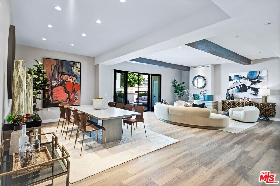 160 N La Peer Dr in Beverly Hills, CA - Building Photo