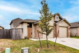 235 Witchhazel Way in San Marcos, TX - Building Photo - Building Photo