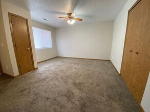 1632 5th St in Coralville, IA - Building Photo - Building Photo
