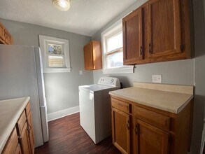 1-198 1/2 E High St in London, OH - Building Photo - Building Photo