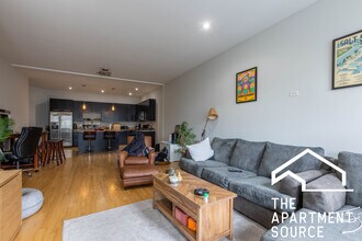 2348 N Lister Ave in Chicago, IL - Building Photo - Building Photo