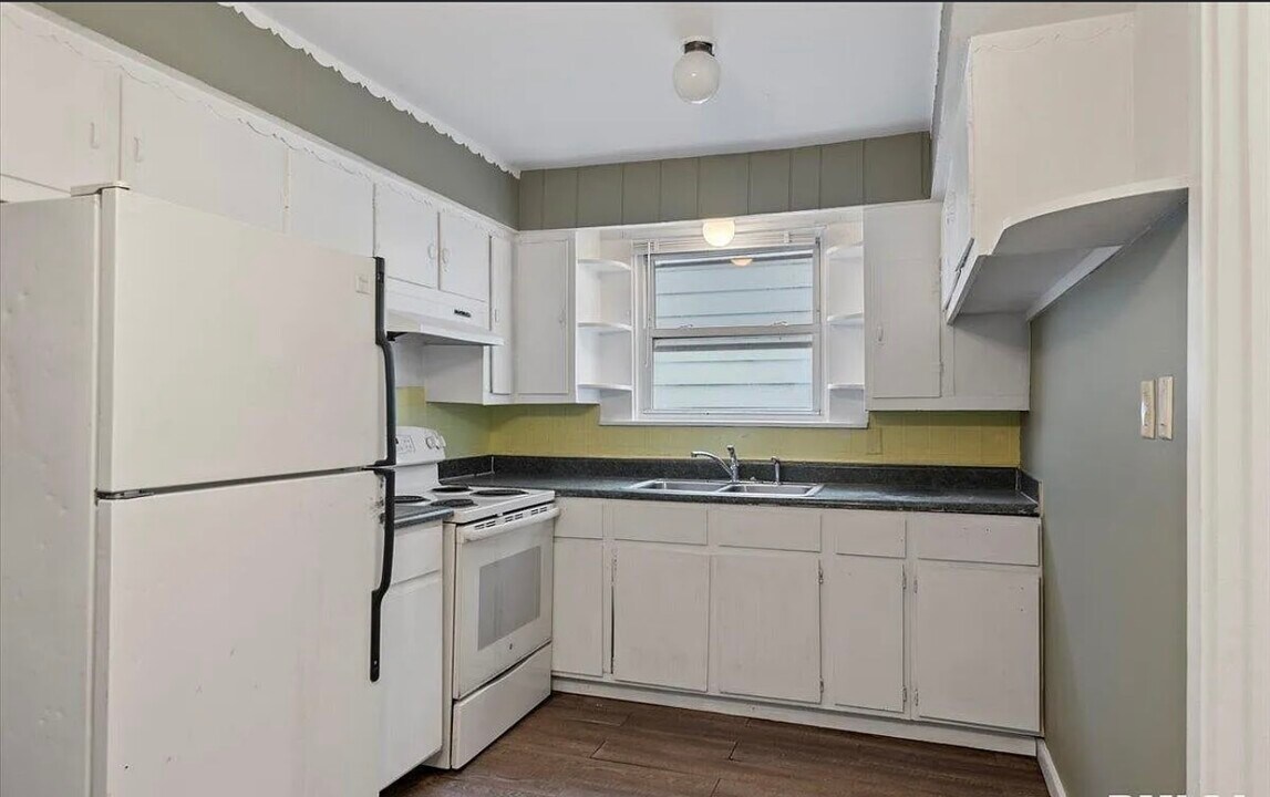 1127 N 6th St, Unit 2 in Springfield, IL - Building Photo