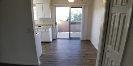 1671 Bramble Pl, Unit #3 in Redding, CA - Building Photo - Building Photo