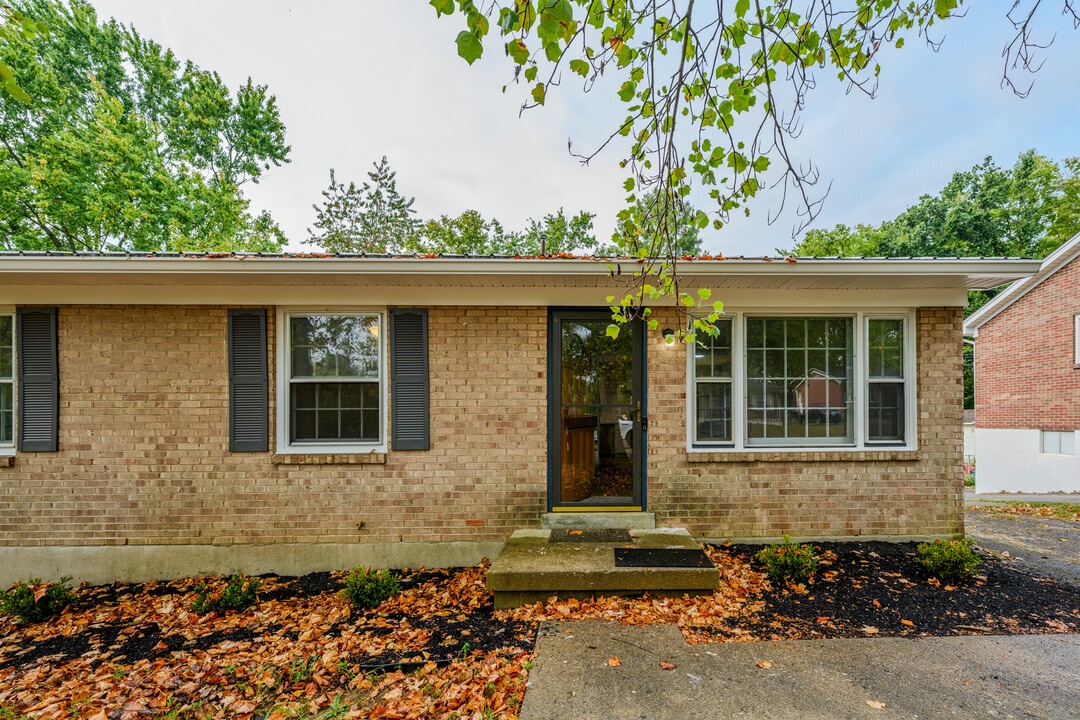 4065 Foxe Basin Rd in Lexington, KY - Building Photo