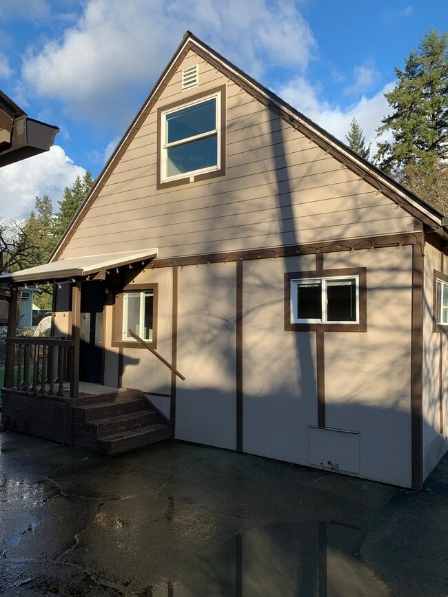 property at 1924 SE 139th Ave
