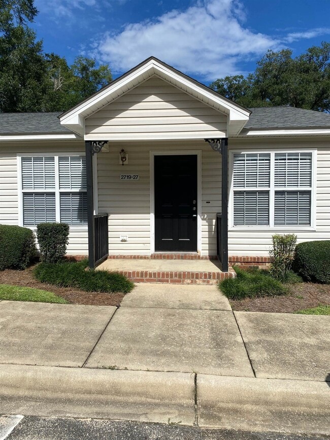 property at 2719 W Tharpe St