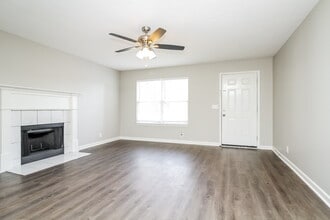 3079 Roscommon Dr in Murfreesboro, TN - Foto de edificio - Building Photo