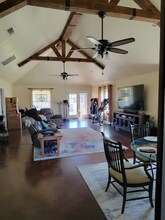 359 Co Rd 3799 in Paradise, TX - Building Photo - Building Photo