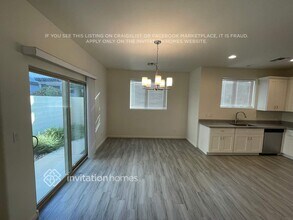 16432 S 10th St in Phoenix, AZ - Foto de edificio - Building Photo