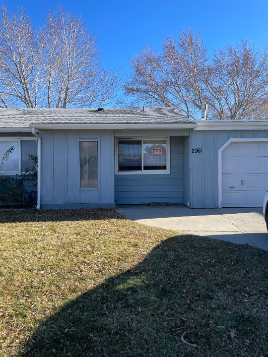 2061 W Sheffield Manor in Carson City, NV - Building Photo