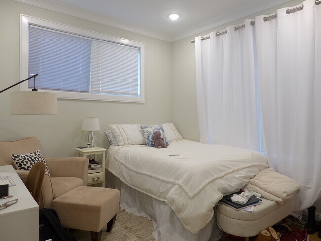 82 Gardena St, Unit 2 in Boston, MA - Building Photo - Building Photo