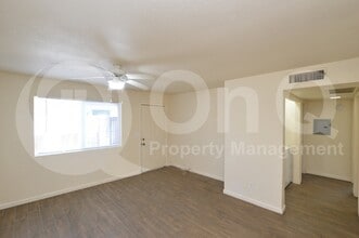 2719 E Tierra Buena Ln in Phoenix, AZ - Building Photo - Building Photo