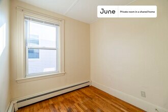 Private bedroom in 4 bed/1 bath Home in Boston, MA - Building Photo - Building Photo