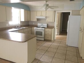 210 SE 53rd Ct in Ocala, FL - Building Photo - Building Photo