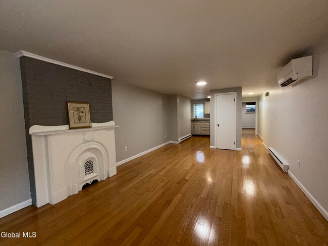 52 Elm St in Albany, NY - Building Photo - Building Photo