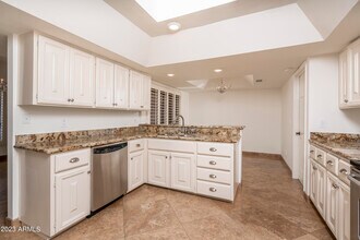 7600 N Vía Camello Del Sur in Scottsdale, AZ - Building Photo - Building Photo