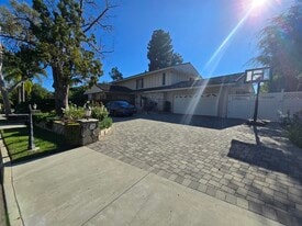 15 Vista Real Dr in Rolling Hills Estates, CA - Building Photo