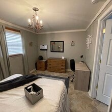 220 Pearson Dr, Unit Peaceful and Private in Lynchburg, VA - Foto de edificio - Building Photo