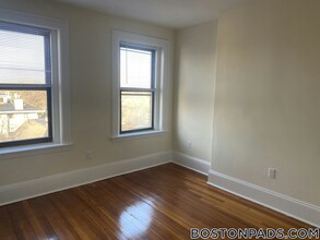 885 Massachusetts Ave in Cambridge, MA - Building Photo - Building Photo