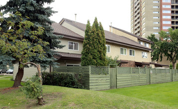 Meadowlark Village Townhomes in Edmonton, AB - Building Photo - Building Photo