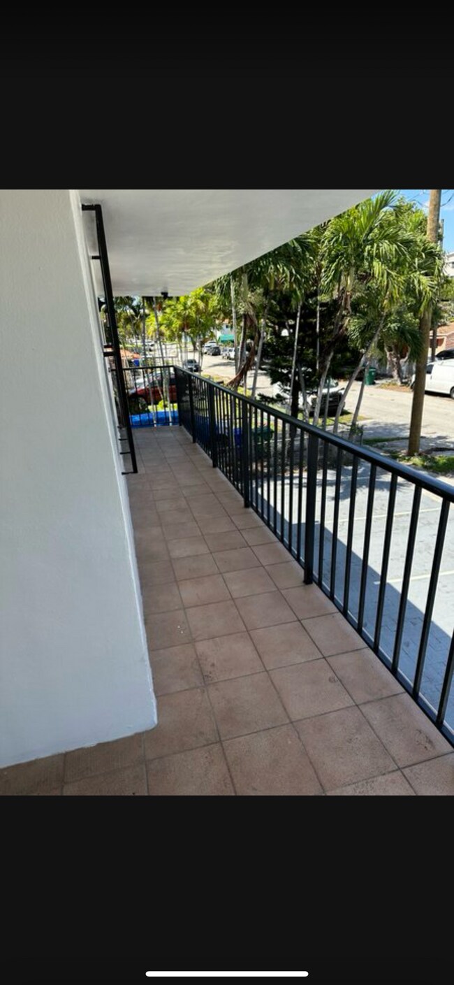2936 SW 11th St, Unit 2 in Miami, FL - Building Photo - Building Photo