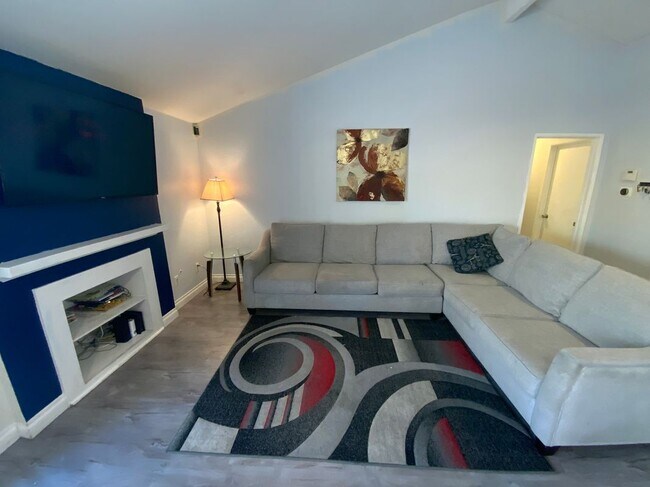 property at 610 Parkview Dr