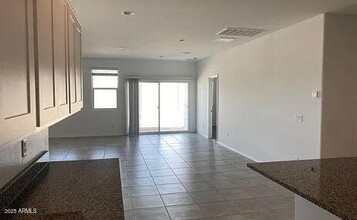 1166 W Descanso Canyon Dr in Casa Grande, AZ - Building Photo - Building Photo