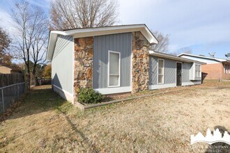 5343 Cedar Bluff Dr in Memphis, TN - Building Photo - Building Photo