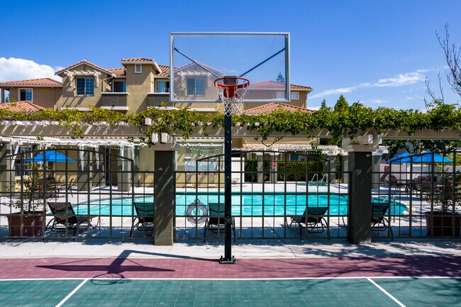 Aviare in Cupertino, CA - Foto de edificio - Building Photo