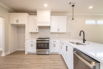 310 Kanis Ridge Dr in Little Rock, AR - Building Photo - Building Photo
