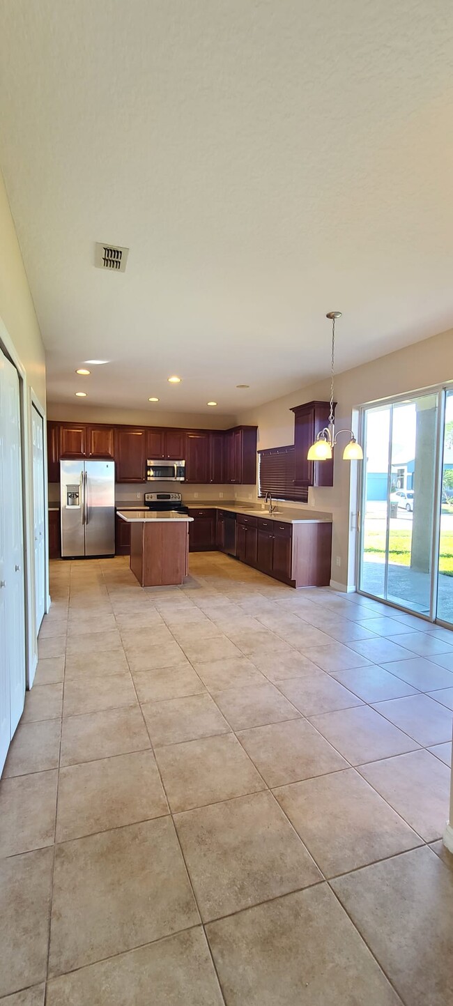 2550 Barwick St in Orlando, FL - Building Photo - Building Photo