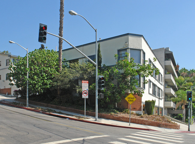 1310 N Olive Dr in West Hollywood, CA - Building Photo - Building Photo