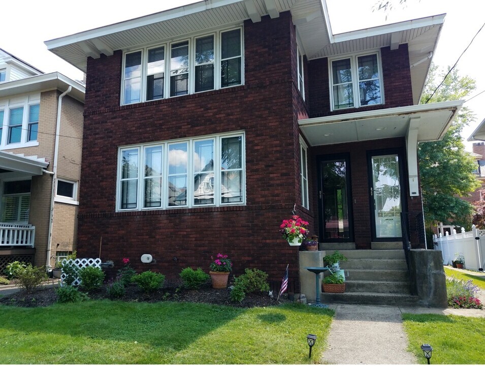 212 Emerson Ave, Unit #2 in Pittsburgh, PA - Building Photo