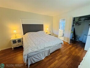 5131 W Oakland Park Blvd in Lauderdale Lakes, FL - Building Photo - Building Photo