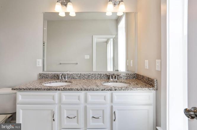 6803 Ammendale Way in Beltsville, MD - Building Photo