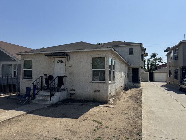 1310 W 89th St, Unit 1310 in Los Angeles, CA - Building Photo - Building Photo