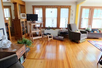 63 Saunders St in Medford, MA - Building Photo - Building Photo