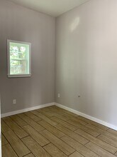 3210 N 77 Sunshine Strip, Unit 3210 Apt B in Harlingen, TX - Building Photo - Building Photo