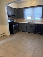 74 Jefferson Pl in Totowa, NJ - Building Photo - Building Photo