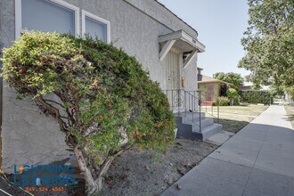 6415 S Van Ness Ave in Los Angeles, CA - Building Photo - Building Photo