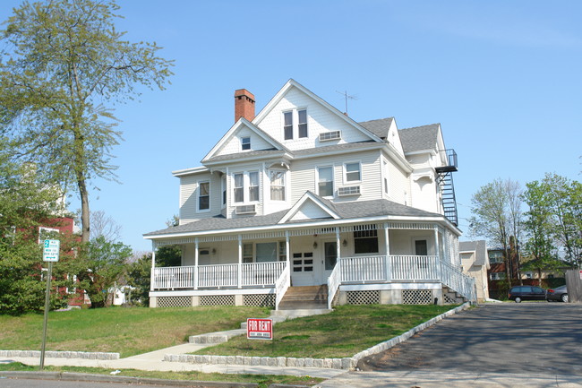 163 Franklin Ave in Long Branch, NJ - Building Photo - Building Photo