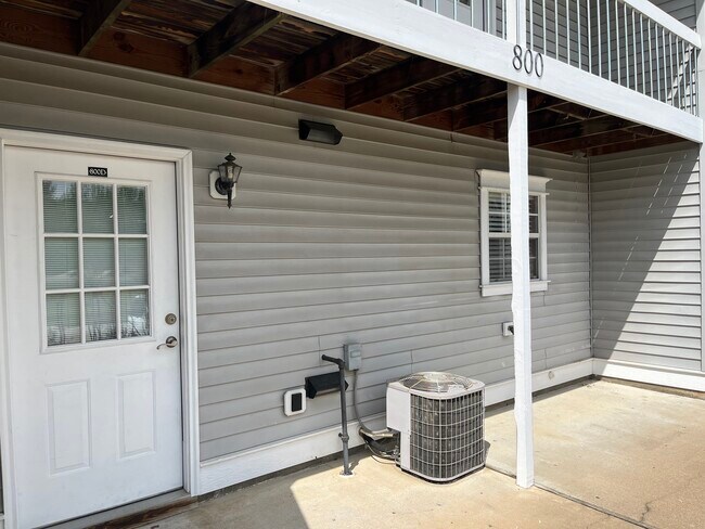 800 W Tahlequah St in Siloam Springs, AR - Building Photo - Building Photo