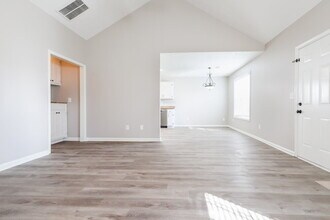 11468 Vinea Way in Hampton, GA - Foto de edificio - Building Photo