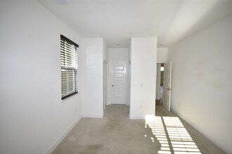 8017 Gorgon Wy in Roseville, CA - Building Photo - Building Photo