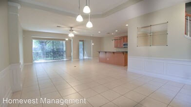 8218 Vía Verona in Orlando, FL - Building Photo - Building Photo