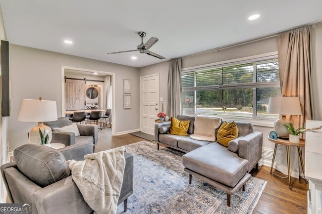 597 South Gordon Rd SW in Mableton, GA - Building Photo - Building Photo