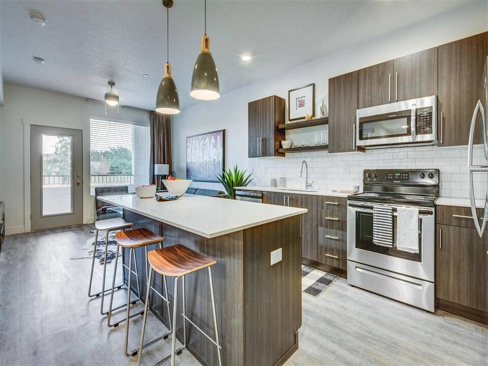 Affinity 56 in West Jordan, UT - Foto de edificio