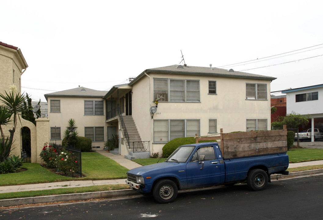 1913 Claudina Ave in Los Angeles, CA - Building Photo