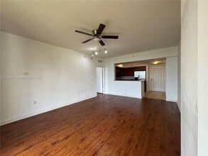 888 Douglas Rd in Coral Gables, FL - Building Photo - Building Photo